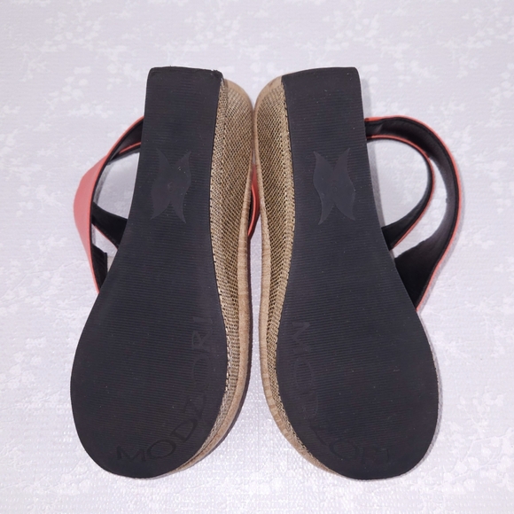 MODZORI Amaya Reversible Wedge Sandals - Picture 10 of 10